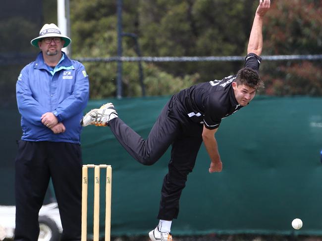 Dylan Hodge of Camberwell bowling to Greg Munro of Footscray during Premier Cricket: Footscray v Camberwell Magpies played at Merv Hughes Oval on Saturday, November 4, 2017, in Footscray, Victoria, Australia.Picture: Hamish Blair