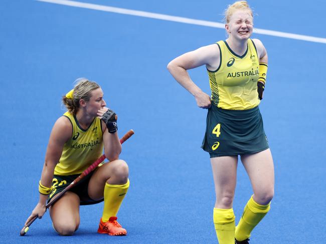 Tokyo 2020 Olympic Games Day 10. 02/08/21.  Hockey quarter-finals at the OI Hockey Stadium in Tokyo, Japan.  Australia loses in the quarter-final Australia vs India game. Australias Amy Lawton in tears after the game. Picture: Alex Coppel.