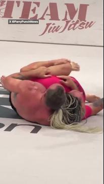 Aussie fighter chokes out woman in intergender fight