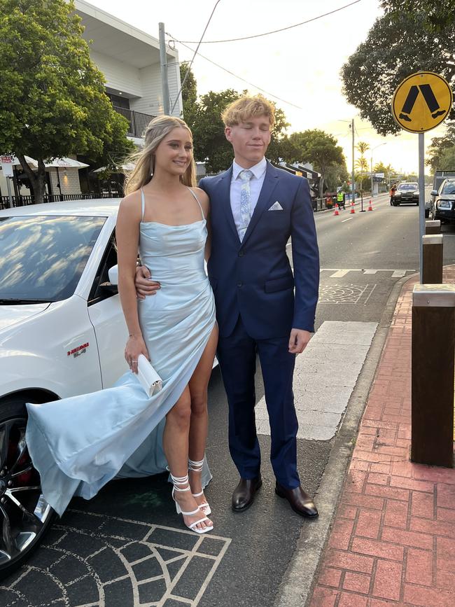 Kimberly Bull and Joe Barrie arrive in a Chrysler.