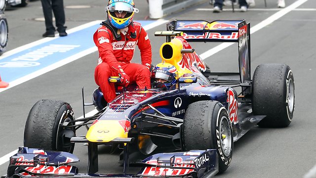 Mark webber best sale fernando alonso