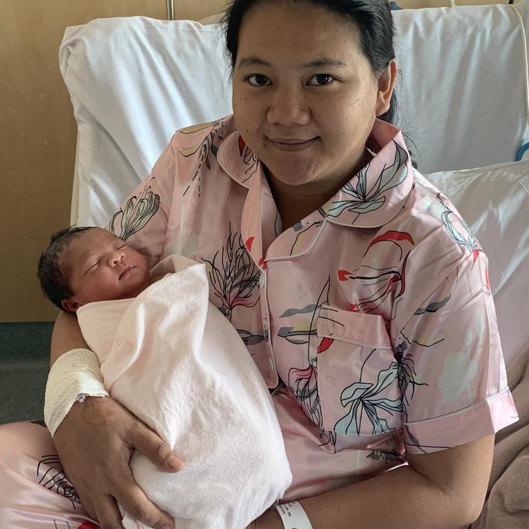 Ahrabella Aldave and mum Lenora Aldave.
