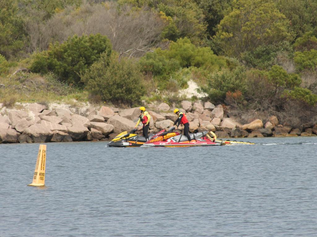 Kelp Beds Shark Attack Surfer Andrew Sharpe Missing In Wa Herald Sun