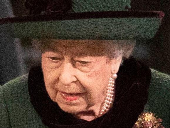 Britain's Queen Elizabeth II (L) and Britain's Prince Andrew, Duke of York, arrive to attend a Service of Thanksgiving for Britain's Prince Philip, Duke of Edinburgh, at Westminster Abbey in central London on March 29, 2022. - A thanksgiving service will take place on Tuesday for Queen Elizabeth II's late husband, Prince Philip, nearly a year after his death and funeral held under coronavirus restrictions. Philip, who was married to the queen for 73 years, died on April 9 last year aged 99, following a month-long stay in hospital with a heart complaint. (Photo by RICHARD POHLE / POOL / AFP)