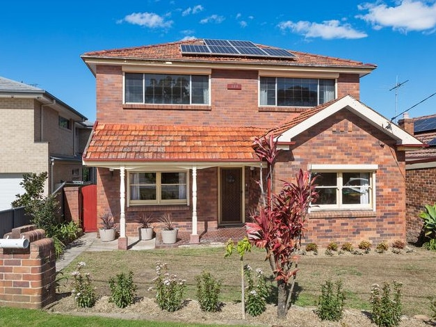 120 Lancaster Avenue, Melrose Park will go to auction with the proceeds going to ovarian cancer research. NSW real estate.