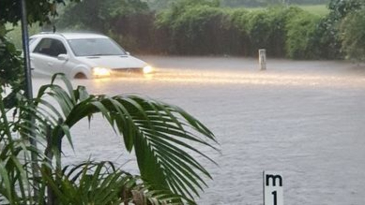 Cairns Weather Cairns Hit With Deluge As Over 150mm Fall In Under 24 Hours Gold Coast Bulletin 