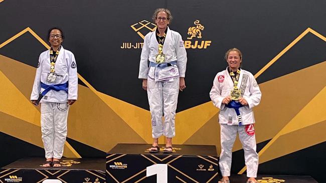 Left: Silver Medalist – Vikki Georges, from Portal Jiu Jitsu in Ballina at the World Masters competition in Las Vegas, USA.