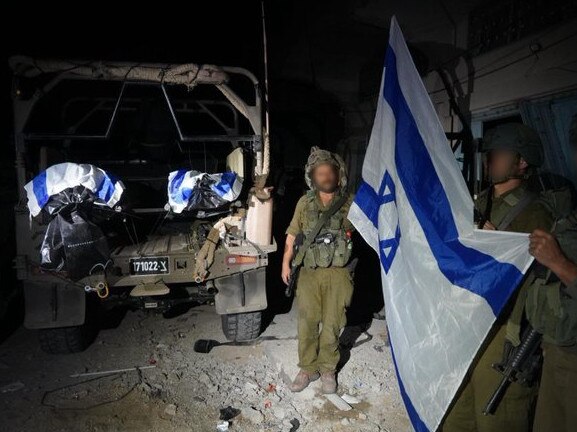 The bodies of abductees Eden Zacharia and IDF Warrant Officer Ziv Dado being recovered. Picture: @IDFSPOKESPERSON/ X