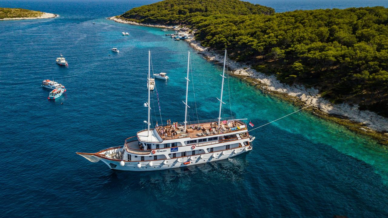 Sail croatia trip around Croatian islands including Vis, Dubrovnik ...