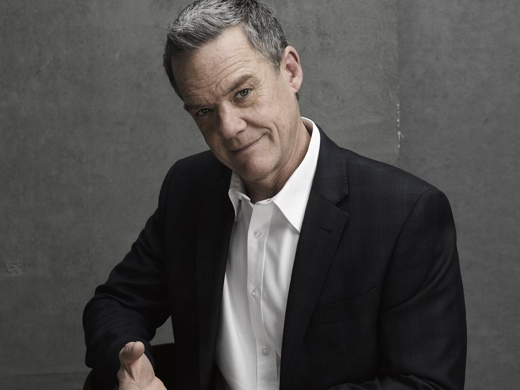 Stefan Dennis plays Paul Robinson.