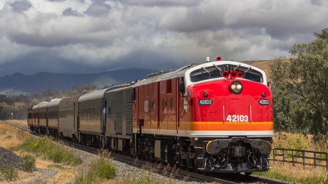 Travel from Sydney to Mudgee aboard the Capertee Valley Explorer.