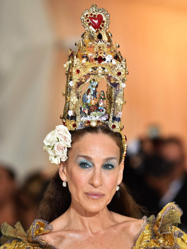 Sarah Jessica Parker wears a nativity scene on her head. Picture: AFP