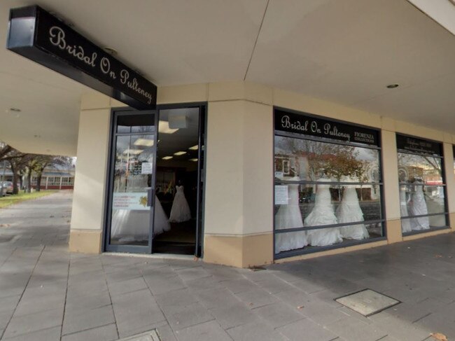 Bridal on Pulteney shop has gone under.