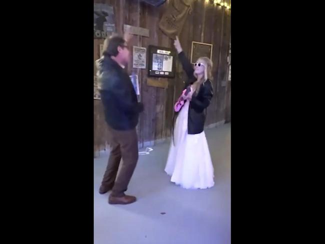 Father-in-law performs epic dance routine with bride