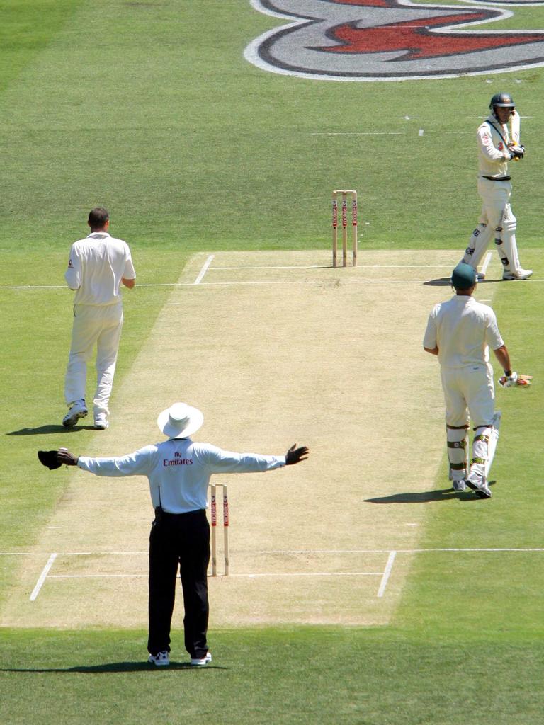 Umpire Steve Bucknor signals a wide after' Steve Harmison’s opening delivery went astray.