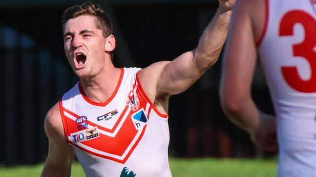 Former VFL player Scott Carlin, pictured playing for Waratah in the NTFL, will play for Terang Mortlake this season. Picture: Celina Whan / AFLNT Media