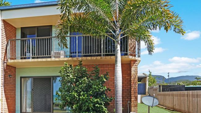 1/160 Victoria Street, Cardwell is one of Queensland's top 30 beach homes available for $300k or less. Picture: realestate.com.au / Hinchinbrook Real Estate