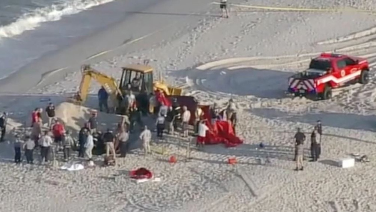 Sand collapse near New Jersey shore kills 18yo man, injures sister ...