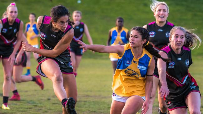 GWS Giants captain Amanda Farrugia in action for Macquarie University during the club’s 2019 Ladies Day at Macquarie University Sports Fields. Pictures: Joanne Stephan