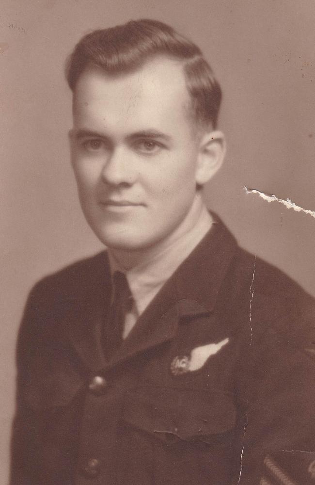 Graeme Pettigrew enlisted to the Royal Australian Air Force in 1943.