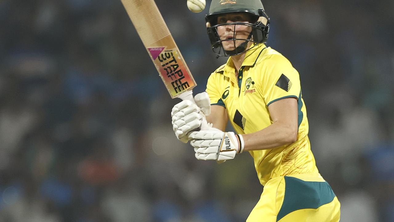 Ellyse Perry smacks the winning runs in Australia’s T20 victory over ...