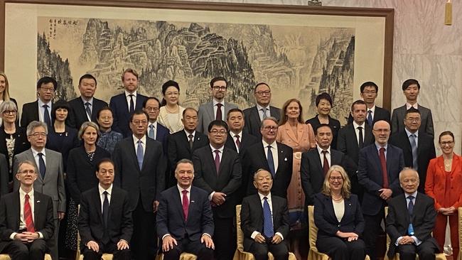 Craig Emerson )#L bottom row) is leading the Australian delegation, seen here with their Chinese counterparts.