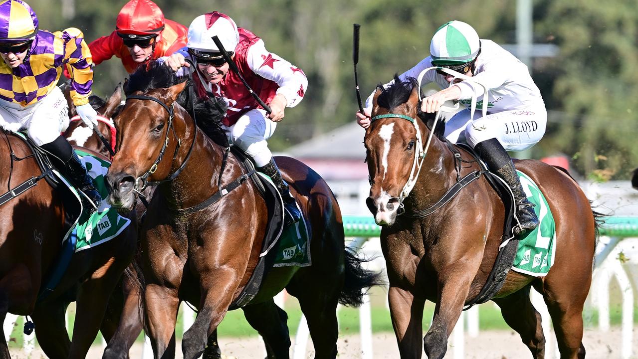 Bookmaker steps in to end standoff over early fixed odds