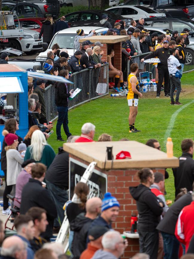 Crowds watch Sorrento versus Frankston. Picture: Jay Town