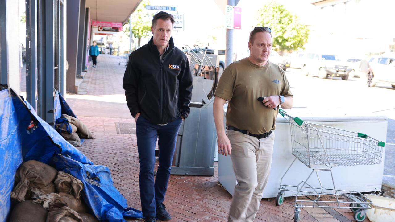Chris Minns, Premier visits businesses and locals in Taree after visiting the SES emergency centre. Picture: Scott Calvin