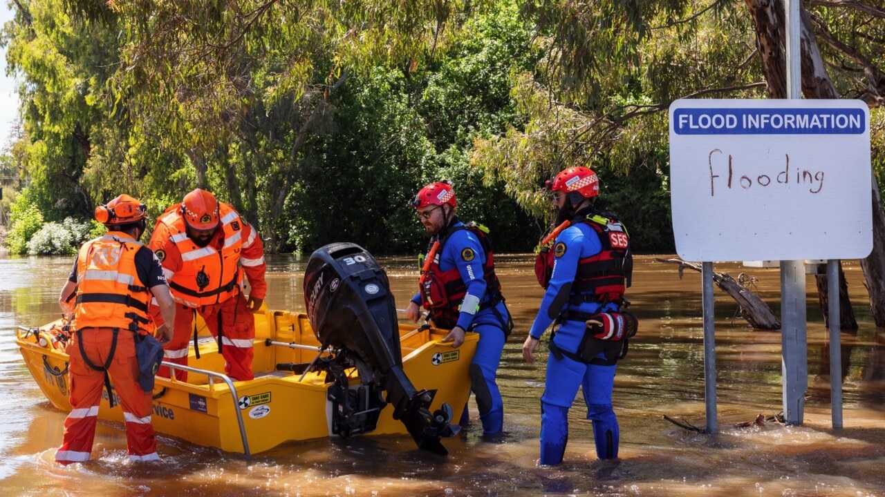 NSW town of Forbes sees worst flooding in more than 70 years