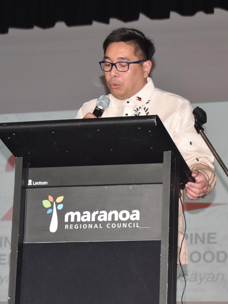 Roma Filipino Community president Romeo Cruz addressing the audience at the Filipino Gala Night on Saturday June 24, 2023. Picture: Chloe Cufflin.