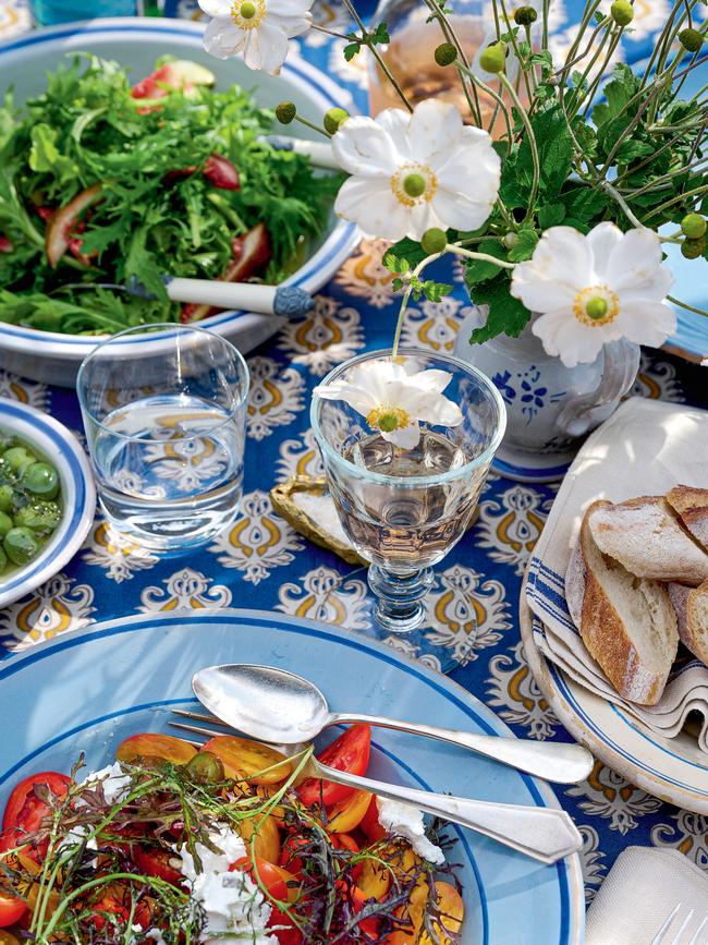 Fresh fare for an alfresco lunch. Photography: Earl Carter.