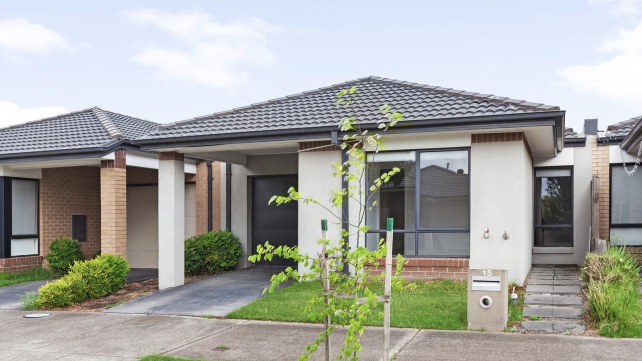 <a href="https://www.realestate.com.au/property/15-fortitude-ave-beveridge-vic-3753/" target="_self">15 Fortitude Ave, Beveridge</a> – Sold for $385,000.