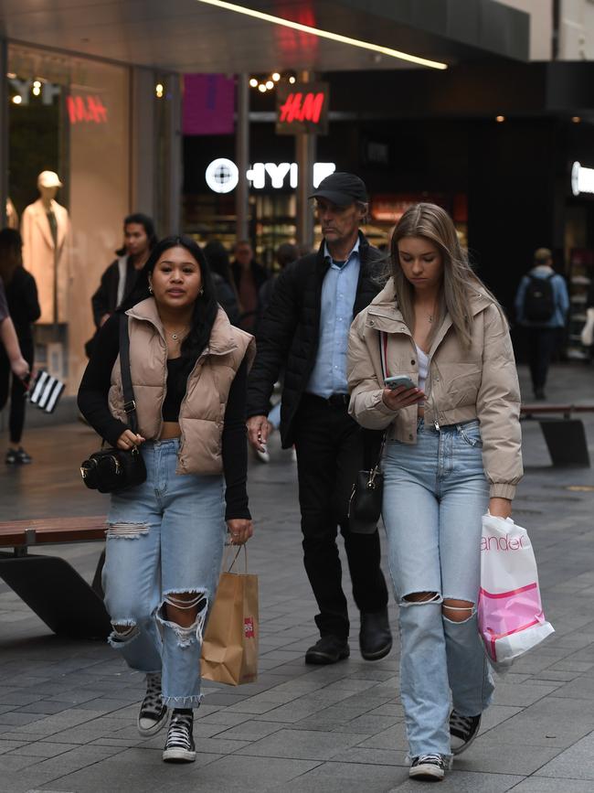 Shoppers in Rundle Mall. Picture: Tricia Watkinson