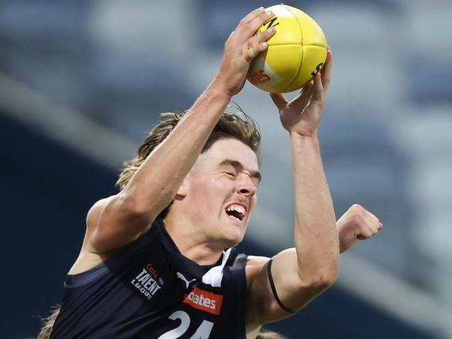GEELONG, AUSTRALIA - MARCH 28: Will Mclachlan of the Falcons marks the ball during the 2024 Coates Talent League Boys Round 2 match between the Geelong Falcons and GWV Rebels at GMHBA Stadium on March 28, 2024 in Geelong, Australia. (Photo by Rob Lawson/AFL Photos)