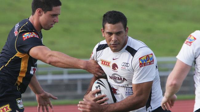 Justin Hodges and his Broncos teammates train at Barlow Park on their way to a trial game against the Cowboys at Alice Springs in 2011.