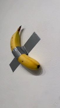 Visitors react to 'banana art' at National Gallery of Victoria