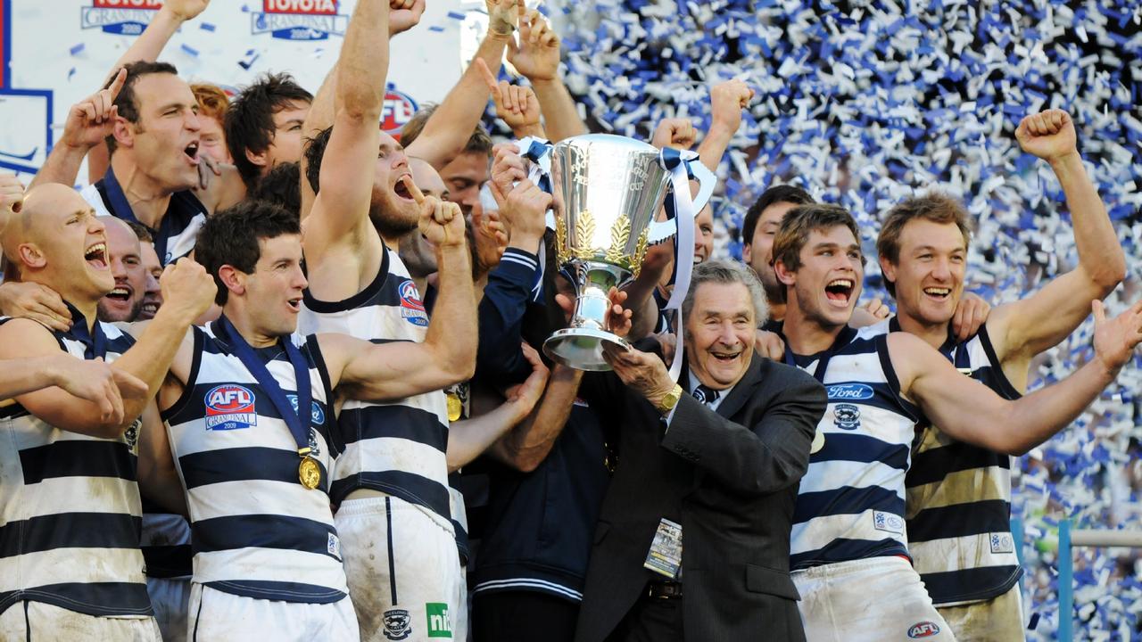 Geelong celebrate the 2007 Grand Final.