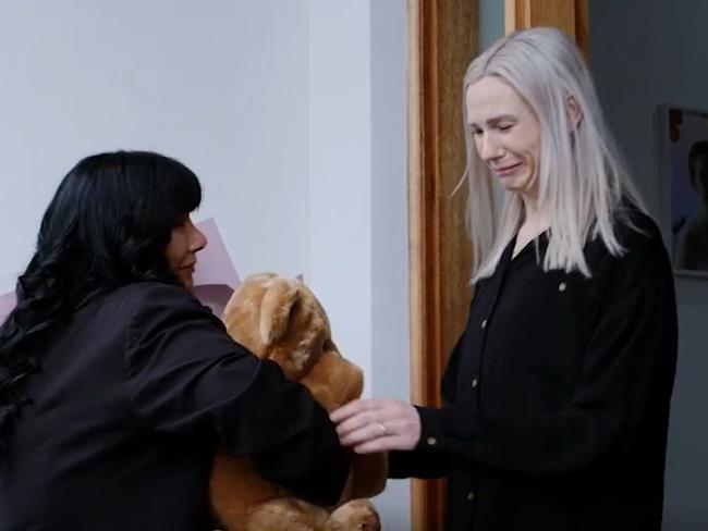 The moment Kelly was given the bear.