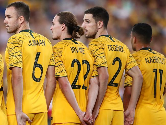 SYDNEY, AUSTRALIA - NOVEMBER 20: Tim Cahill of Australia and team mates prepare to defend a penalty during the International Friendly Match between the Australian Socceroos and Lebanon at ANZ Stadium on November 20, 2018 in Sydney, Australia. (Photo by Cameron Spencer/Getty Images)