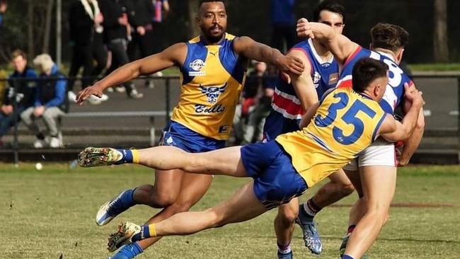 Bulls blast back to big stage