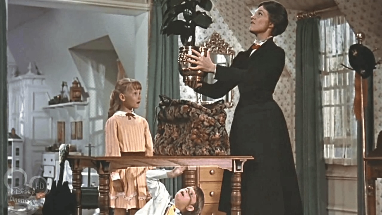 Mary Poppins star reveals the truth about surprise scenes Kidspot