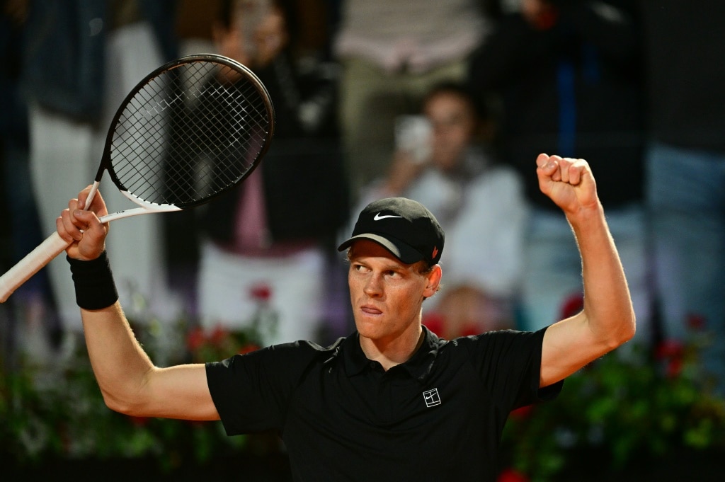 Jannik Sinner celebrates reaching the Italian Open final