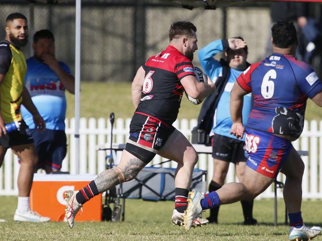 Joshua Burke breaks clear against Collegians. Picture: Warren Gannon Photography