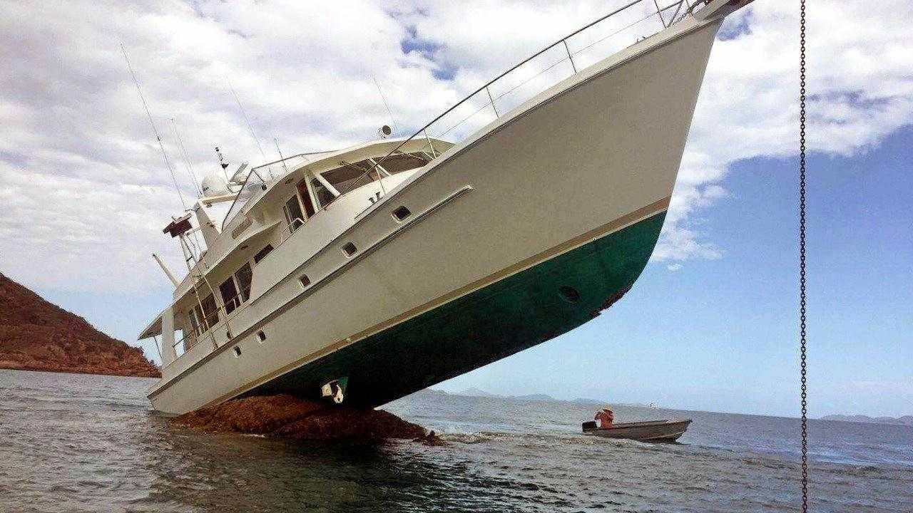 yacht crash cairns