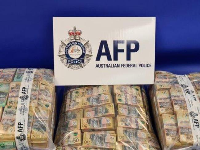 AN0M sting: How organised crime is moving cash around Australia