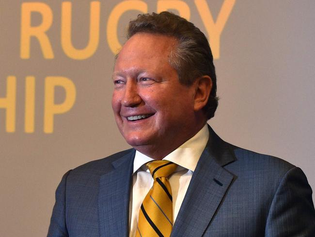 Australian mining magnate Andrew Forrest announces the launch of a new Asia Pacific rugby league in the wake of Western Force's controversial axing from Super Rugby in Sydney on October 27, 2017.   Forrest said his mooted six-team Indo Pacific Rugby Championship could be up and running by late next year following talks with the Australian Rugby Union. / AFP PHOTO / PETER PARKS / IMAGE STRICTLY RESTRICTED TO EDITORIAL USE – STRICTLY NO COMMERCIAL USE