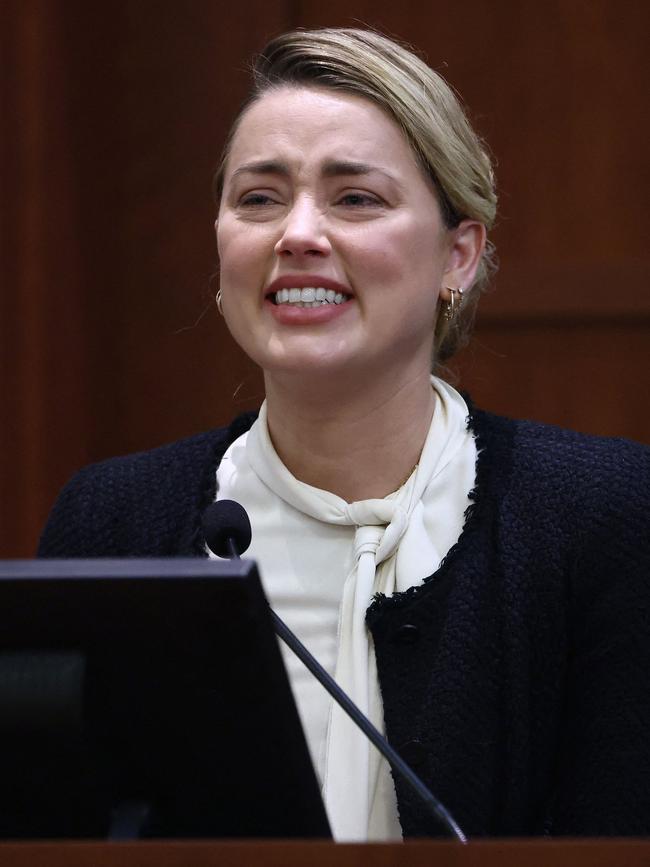 US actress Amber Heard testifies at the Fairfax County Circuit Courthouse. (Photo by JIM LO SCALZO/ AFP)