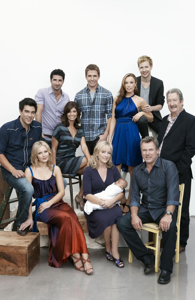 The Cast from the original 'Packed To The Rafters'.