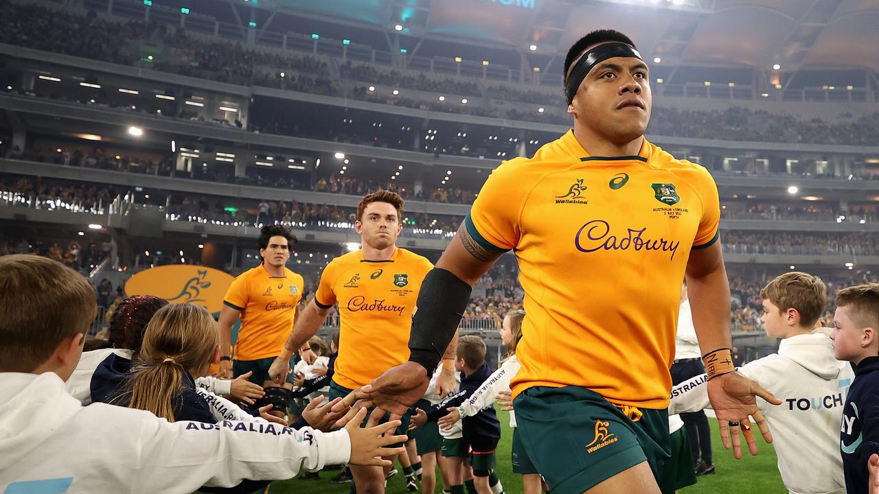 Allan Alaalatoa (R) and Andrew Kellaway (C) are expected to start for the Wallabies against South Africa on Saturday. Photo: Getty Images